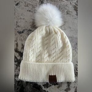 Cozy Cream Cable Knit Pom-Pom Beanie- NWOT